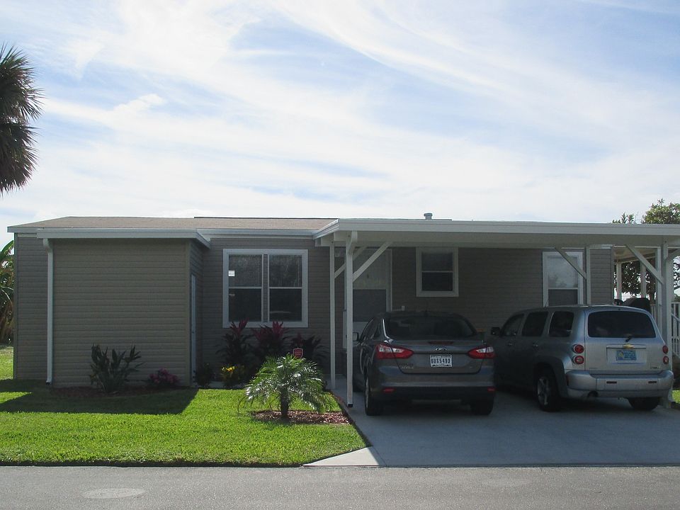 1st image of 11 Steamboat Dr