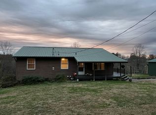 1175 Collins Rd, Little Hocking, OH 45742