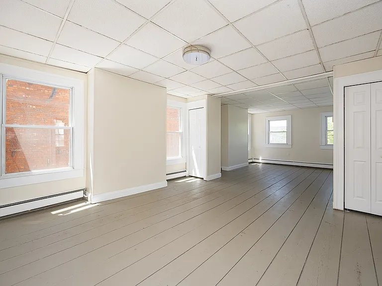 29 Delano St #2 — Photo 9