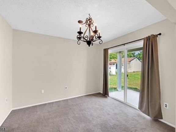 5th image of 11 Reef Pl