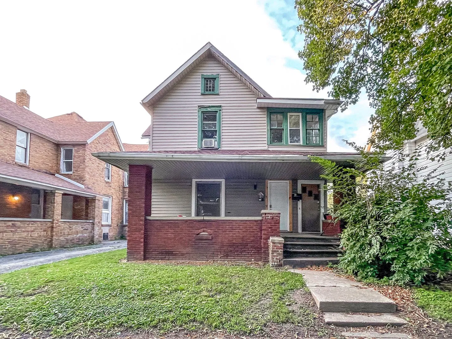 810 & 812 W Ashland Ave — Photo 1