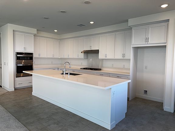 3rd image of 6814 Abeja Ave