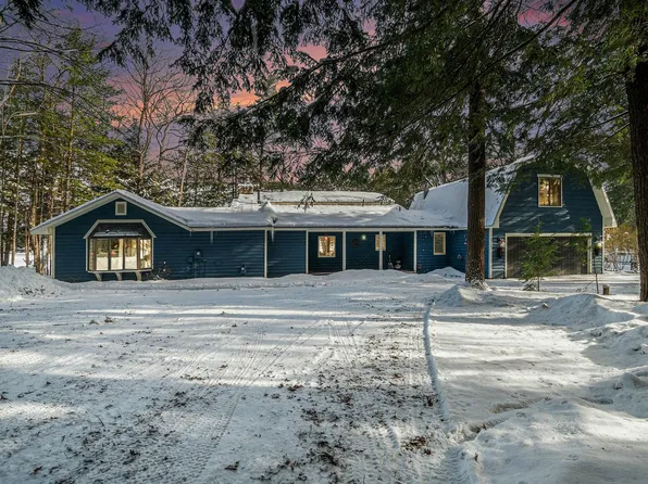 1225 W Heart Lake Dr, Gaylord, MI 49735