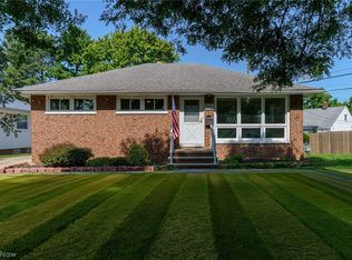 6150 Vernondale Dr, Parma Heights, OH 44130