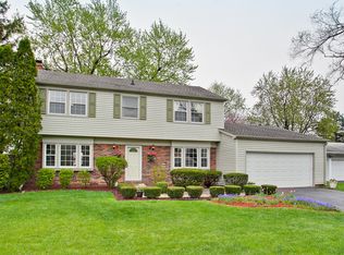 870 Shady Grove Ln, Buffalo Grove, IL 60089