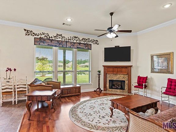 3rd image of 4975 Woodstock Way Dr