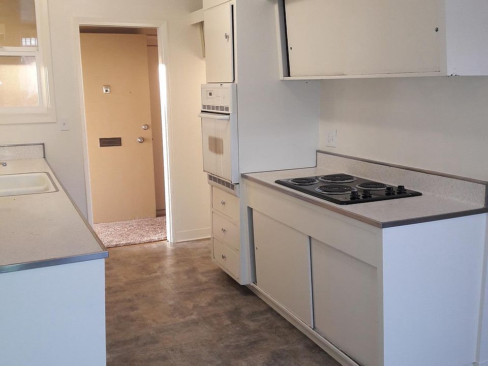 2nd image of 31160 Oakhill Way