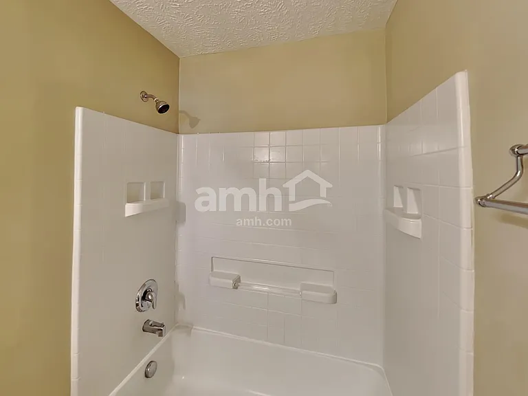 1027 Gannett Rd — Photo 16