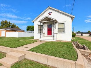 1418 Broadway St, Larned, KS 67550