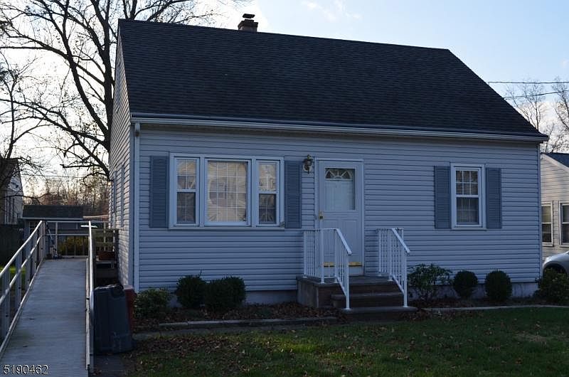 2nd image of 219 Sherman Ave