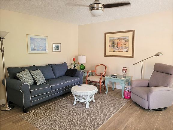 3rd image of 25 Vista Gardens Trl APT 202