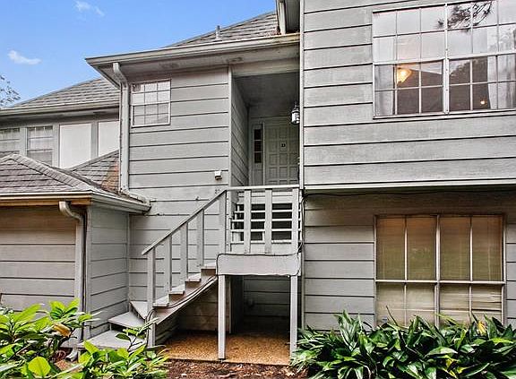 2nd image of 6 Heritage Ln #23