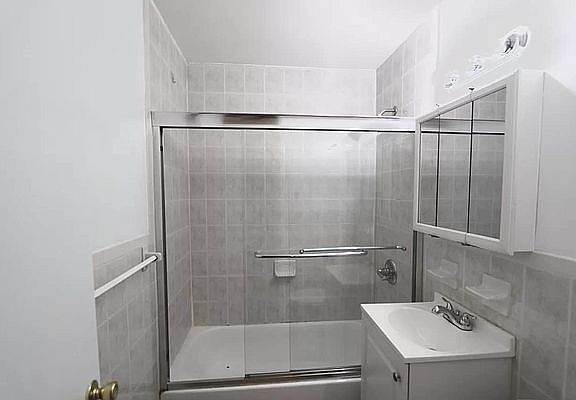 5th image of 1269 1st Ave APT 2D