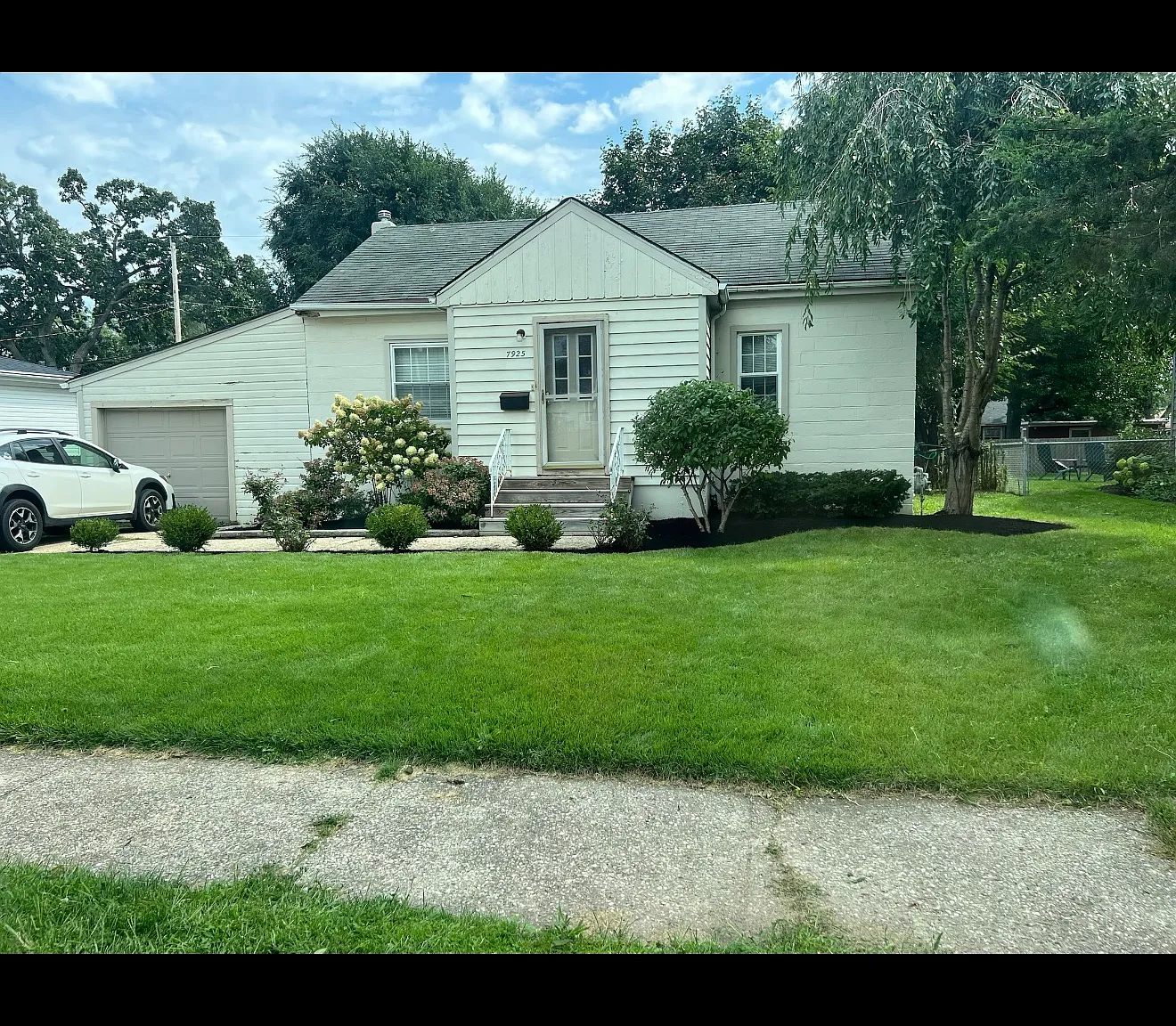 2 bed, 828 sqft, $1,750 — Photo 1