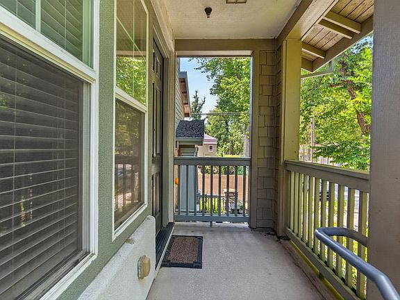 3rd image of 413 17th St