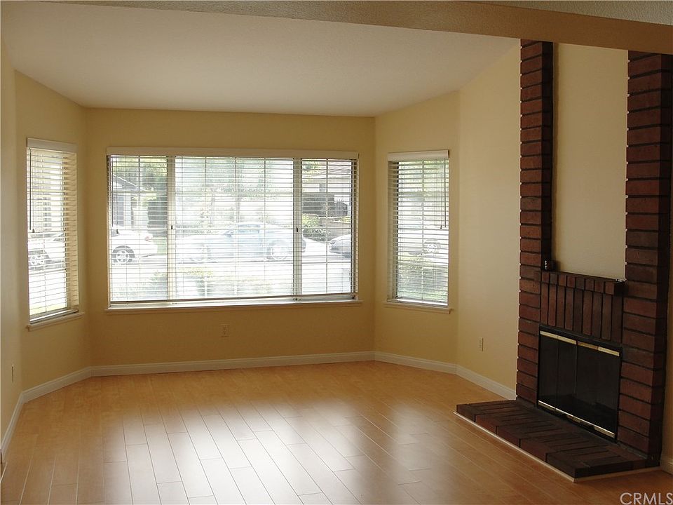 2nd image of 10 Westmoreland