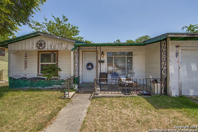 1st image of 326 Burwood Ln