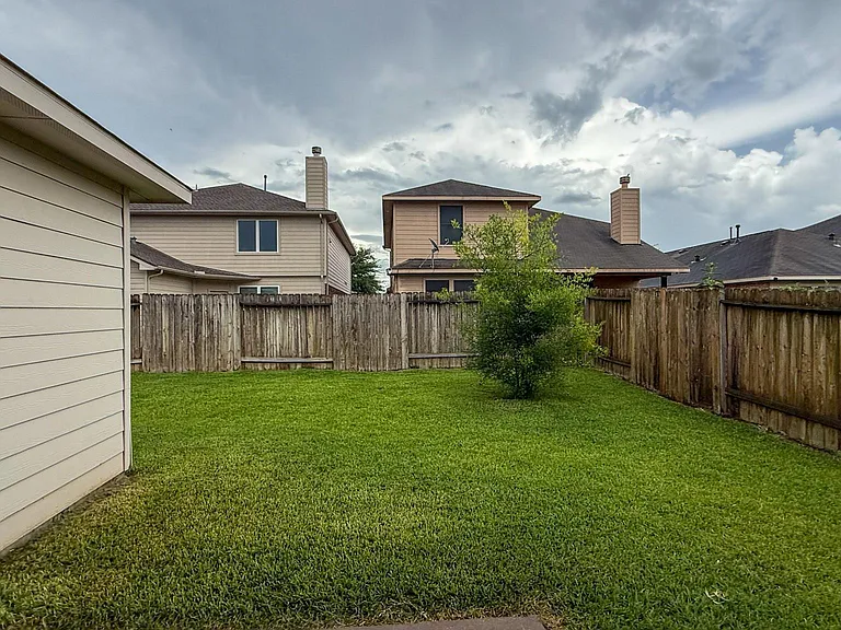 2338 Beacon Brook Ln — Photo 25