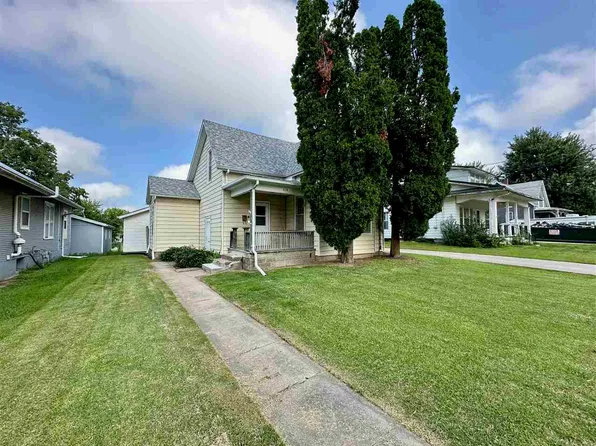 618 S Main St, Sigourney, IA 52591
