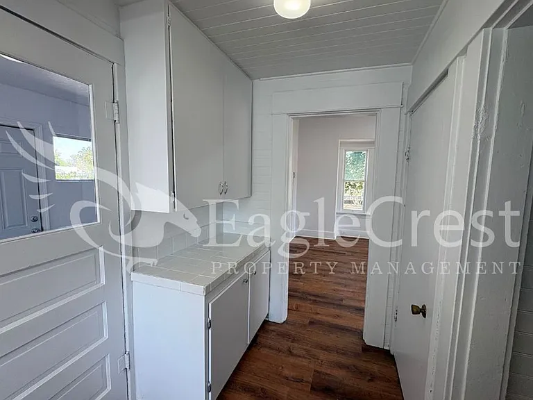 706 S College Ave — Photo 30