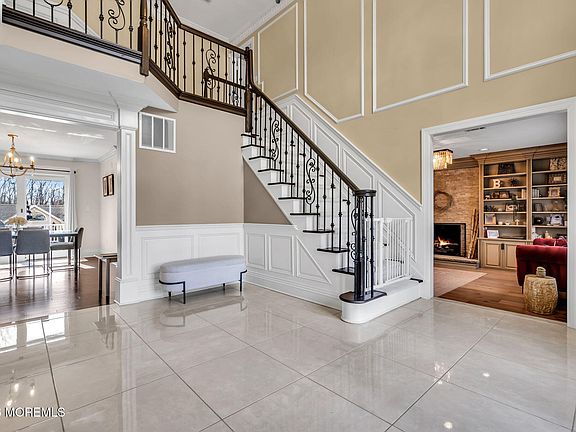 5th image of 12 Meadowview Drive