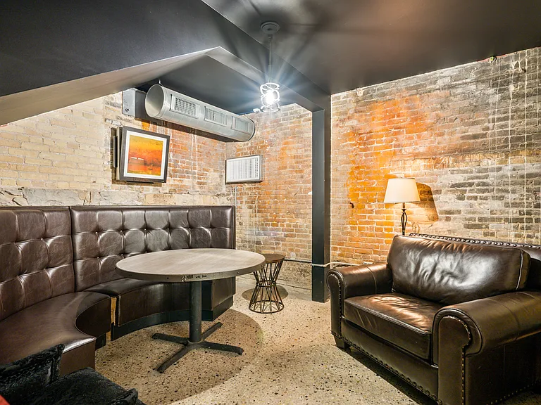 Cigar Lounge, Indoor Ventilated