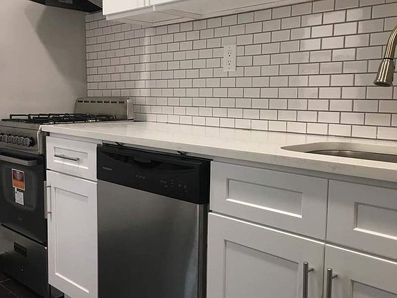 2nd image of 514 W 211th St APT 5F