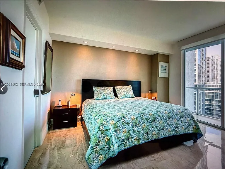 500 Brickell Ave #1600 — Photo 10