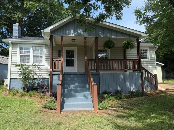 107 Irene Cir, Greenville, SC 29617