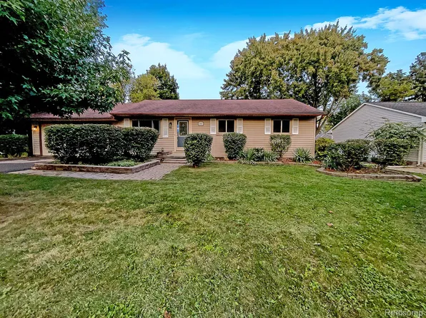 2947 Dearborn Ave, Rochester Hills, MI 48309