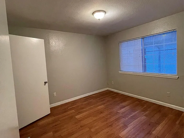 7206 Twin Crest Dr #202 — Photo 6