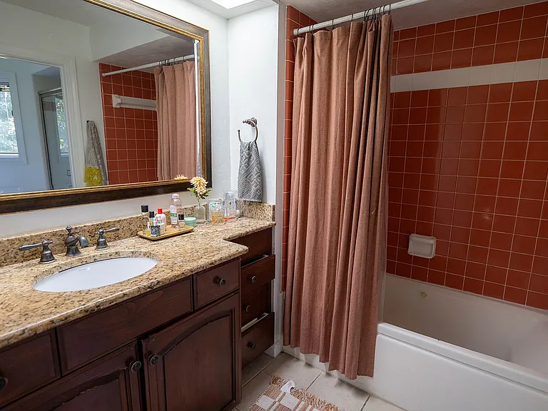 3724 Longchamp Cir — Photo 22