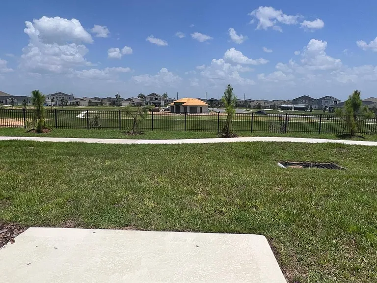 703 Stoney Point Cir — Photo 10