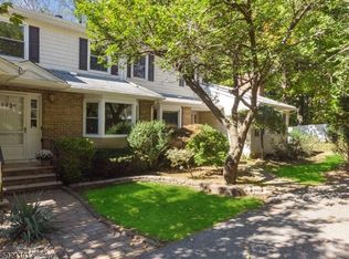 142 Bunker Hill Rd, Wayne, NJ 07470