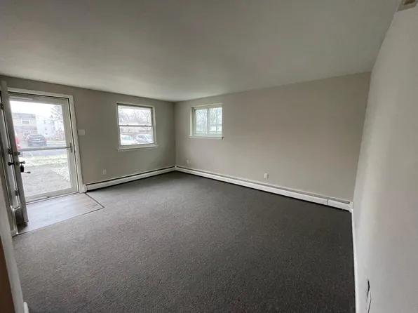 2605 Parkside Ter, Brookhaven, PA 19015