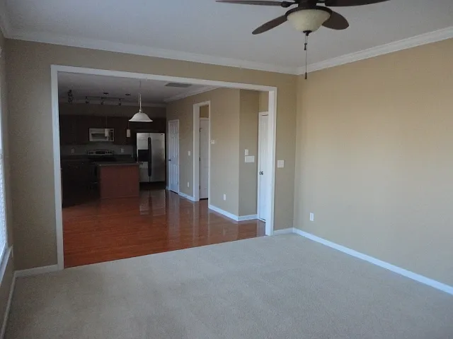317 Collinsworth Dr — Photo 10