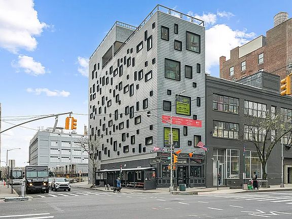 2nd image of 589 11th Ave