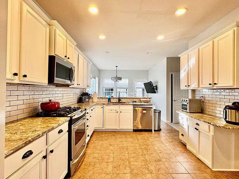 Addenbrock Dr — Photo 5