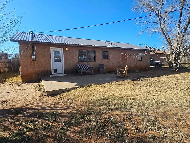 129 Tucker Cir — Photo 10