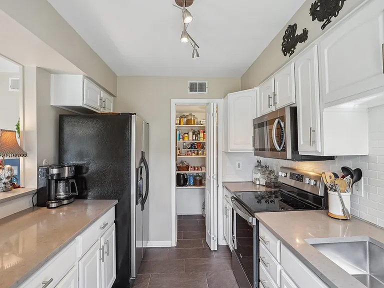 6355 Del Monte Dr #64 — Photo 3
