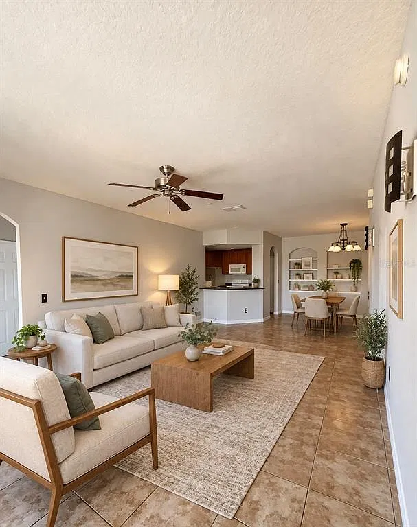 3 bed, 2.0 bath, 1495 sqft, $1,700 — Photo 2