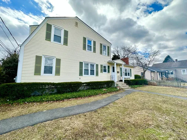 42 Anoka Ave Unit 1, Barrington, RI 02806