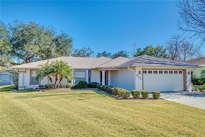 1st image of 942 Micanopy Dr