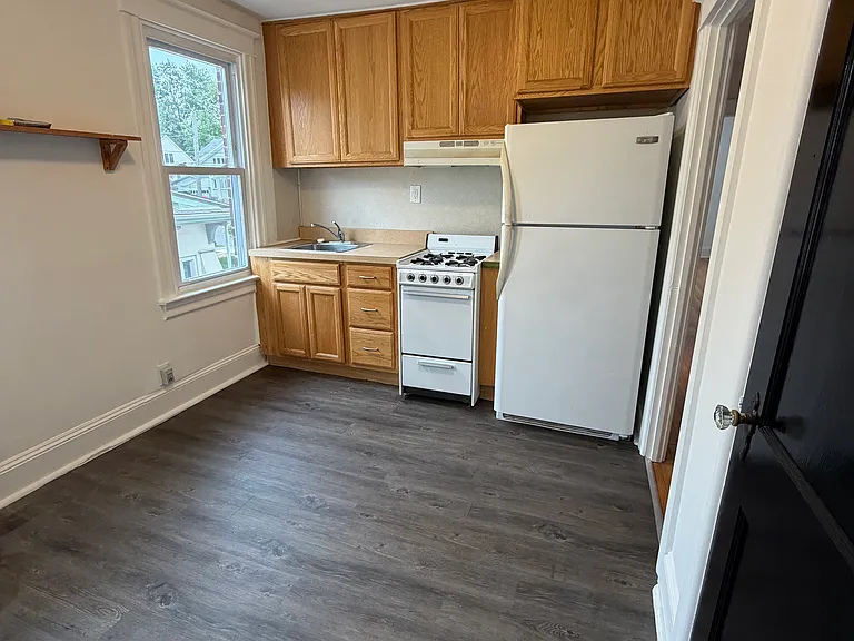 7808-2 Burholme Ave — Photo 5