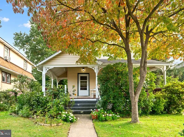 213 Linwood Ave, Ardmore, PA 19003