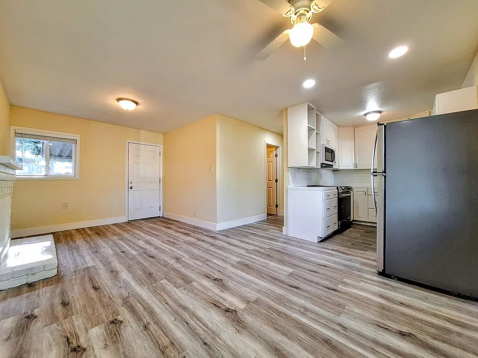3354 Mount Logan Dr