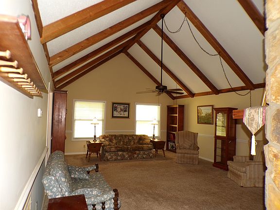 2nd image of 190 Wedgewood Pl