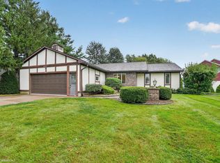 1502 Knoll Ridge Dr, Waverly, IA 50677