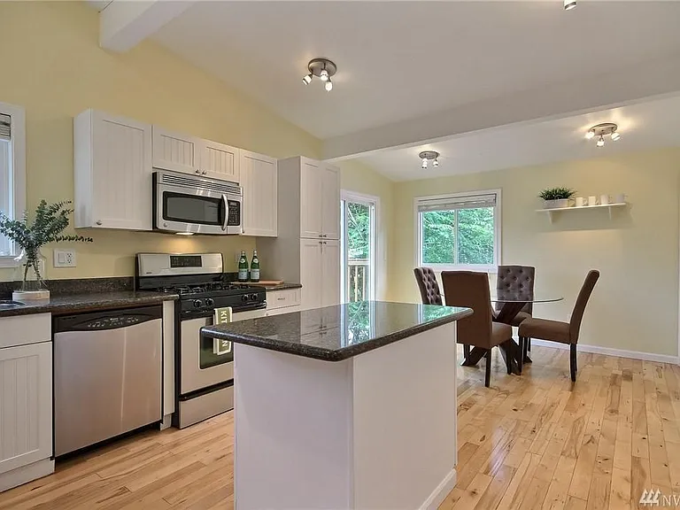 9108 NE 141st St — Photo 13