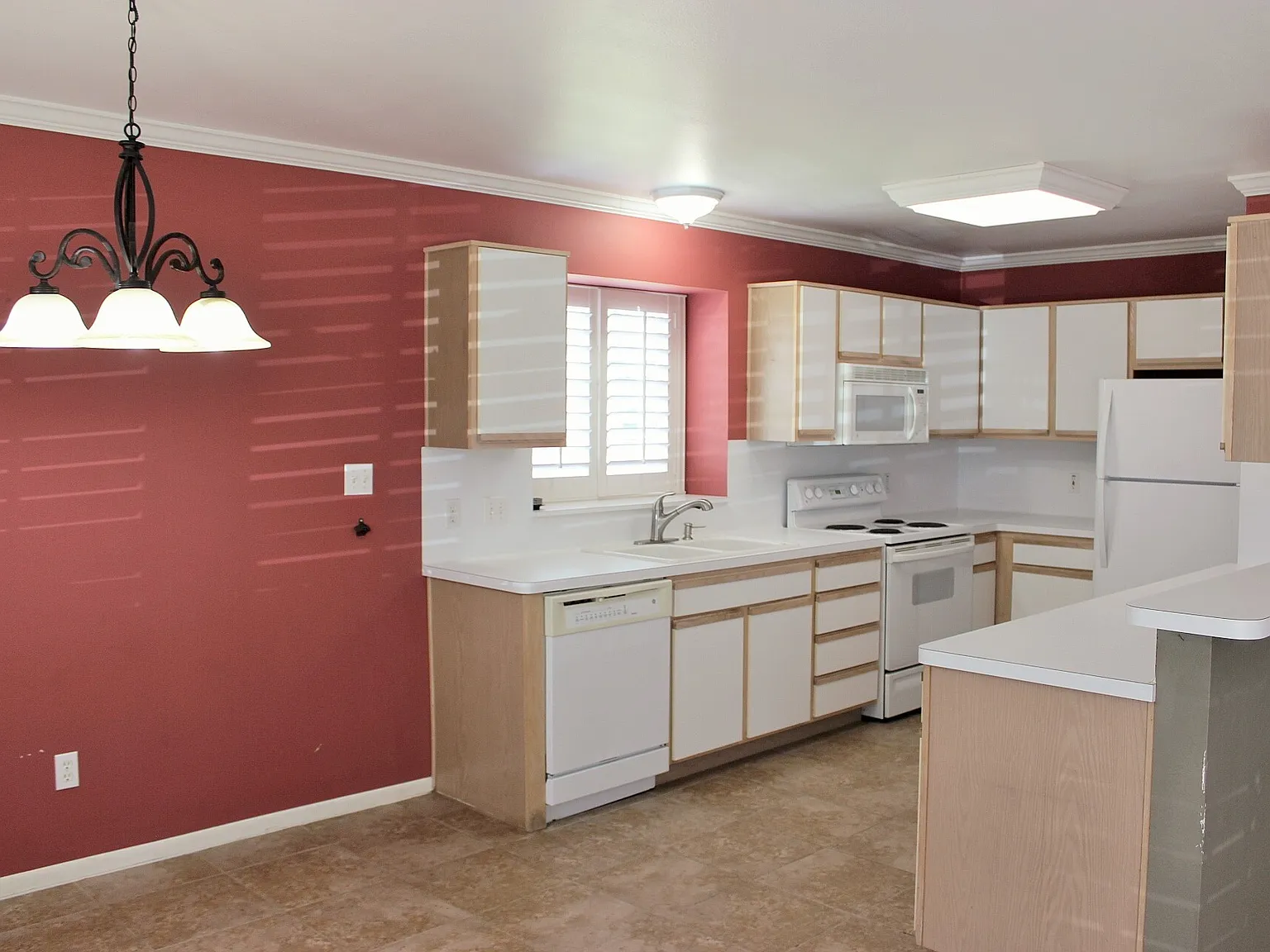 347 Stone Hill Dr - 3 — Photo 3